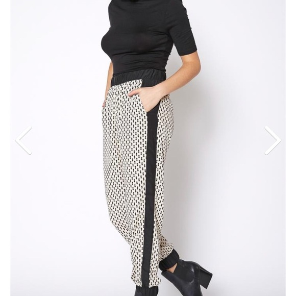 Ro & De Printed Casual Cuffed Hem Pants sZ medium - Picture 2 of 9